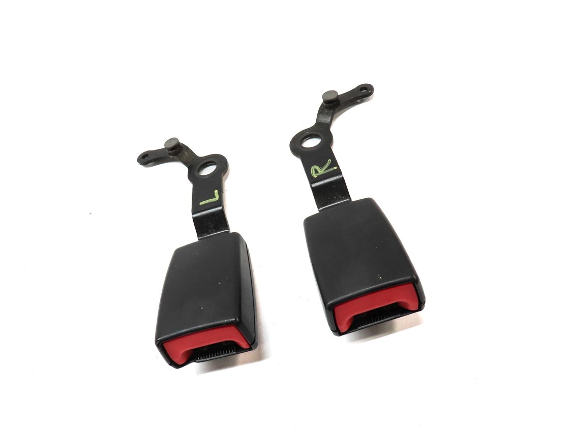 Thumbnail 3: 2008 LAND ROVER LR3 (L319) REAR 3RD ROW LEFT & RIGHT SEATBELT RETRACTOR SET 2