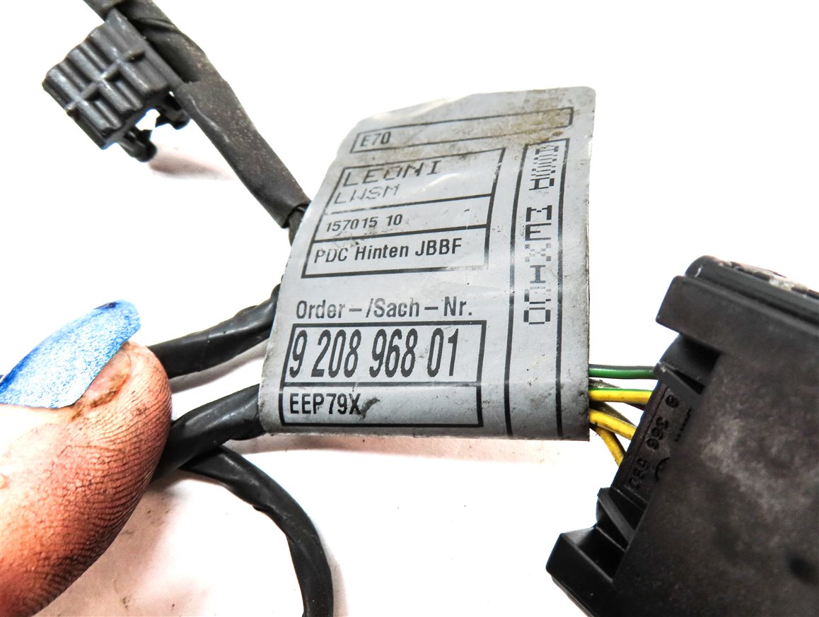 Thumbnail 4: 2010 BMW X5 (E70) REAR PARK ASSIST PDC SENSOR SET4 (BLACK) w/ WIRE HARNESS