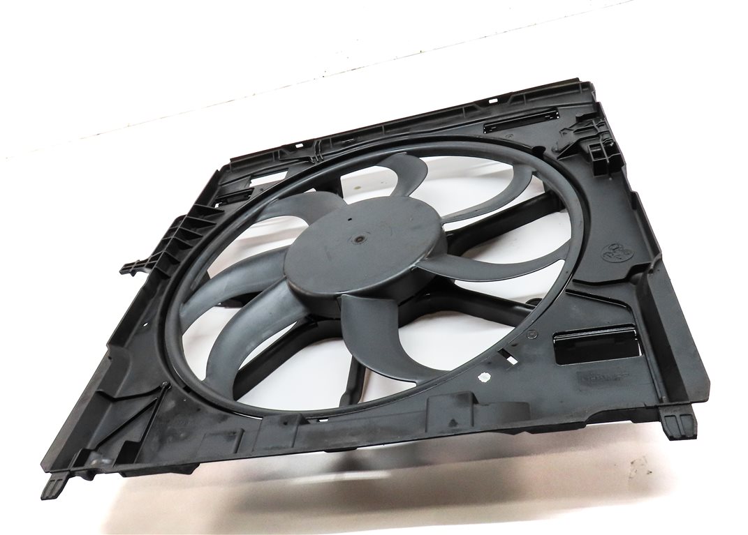 Thumbnail 2: 2007-2010 BMW X5 (E70) RADIATIOR COOLING FAN MOTOR w/ SHROUD (600 WATT)