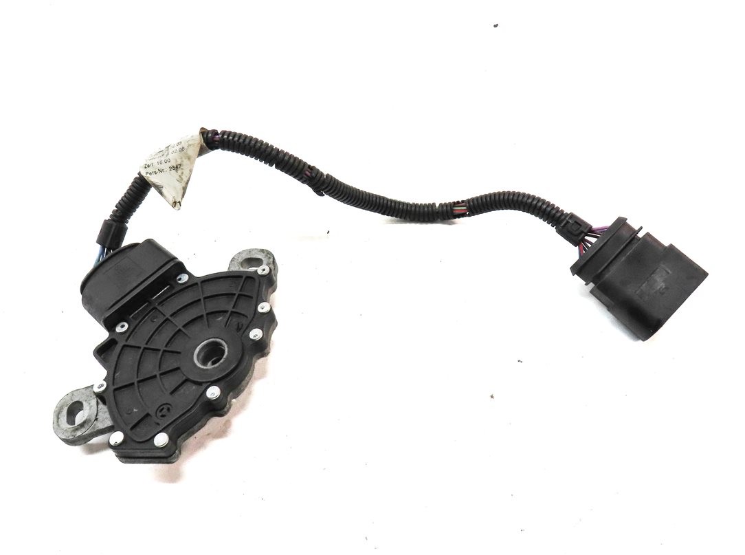 Thumbnail 2: 2006 PORSCHE CAYENNE S (955) 4.5L AUTO TRANSMISSION GEAR RANGE SELECTOR MODULE