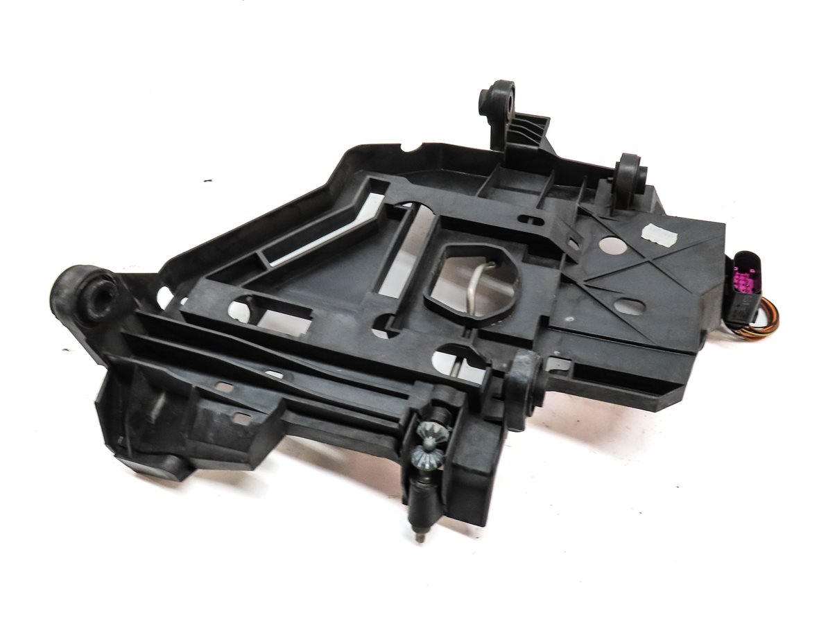 2006 PORSCHE CAYENNE S (955) FRONT LEFT DRIVER HEADLIGHT MOUNT BRACKET
