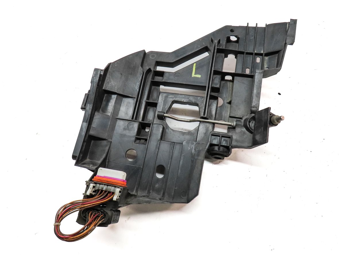 Thumbnail 6: 2006 PORSCHE CAYENNE S (955) FRONT LEFT DRIVER HEADLIGHT MOUNT BRACKET