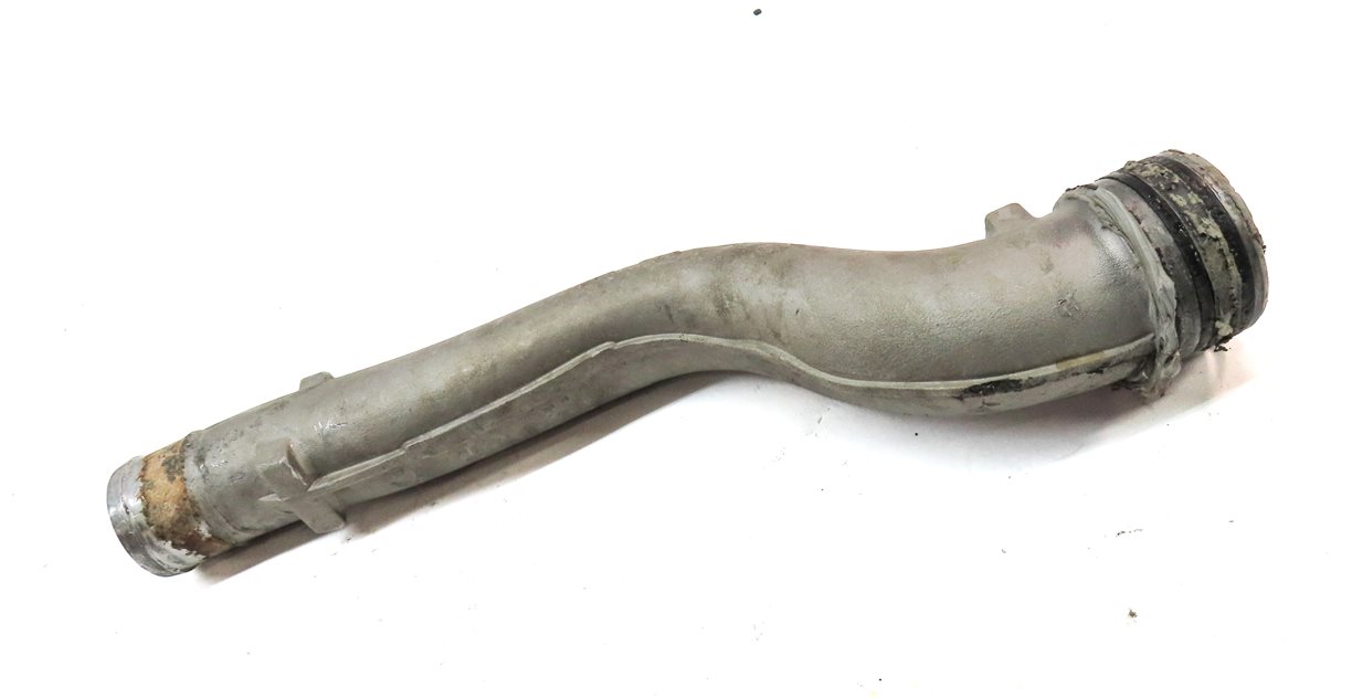 Thumbnail 3: 2006 PORSCHE CAYENNE S (955) 4.5L M48 N/A ENGINE FRONT LOWER COOLANT PIPE TUBE