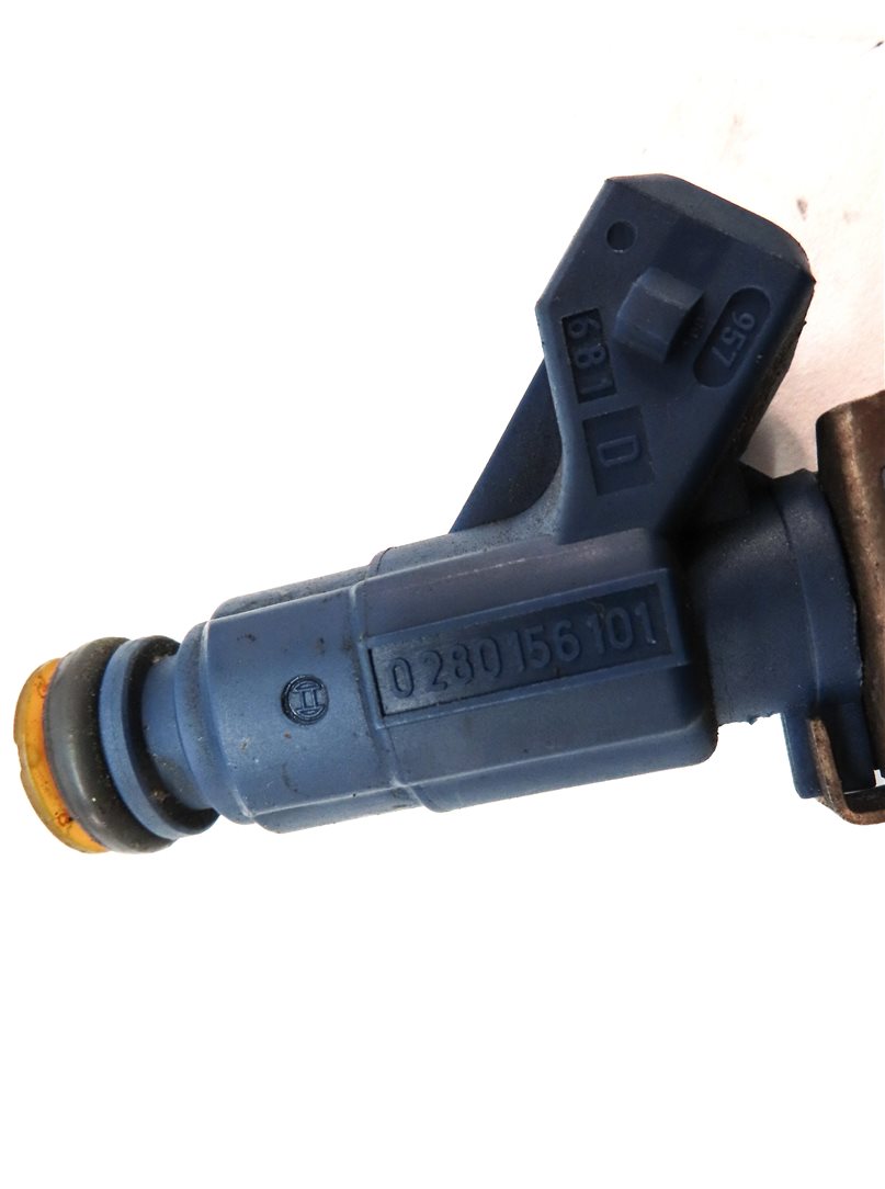 Thumbnail 5: 2003-2006 PORSCHE CAYENNE (955) 4.5L V8 ENGINE - FUEL INJECTOR SET (NON TURBO)
