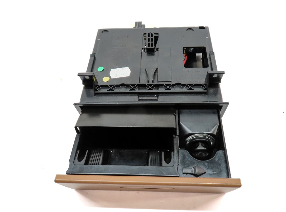Thumbnail 6: 2006 PORSCHE CAYENNE S (955) FRONT CONSOLE POP OUT COIN TRAY COMPARTMENT HAVANNA