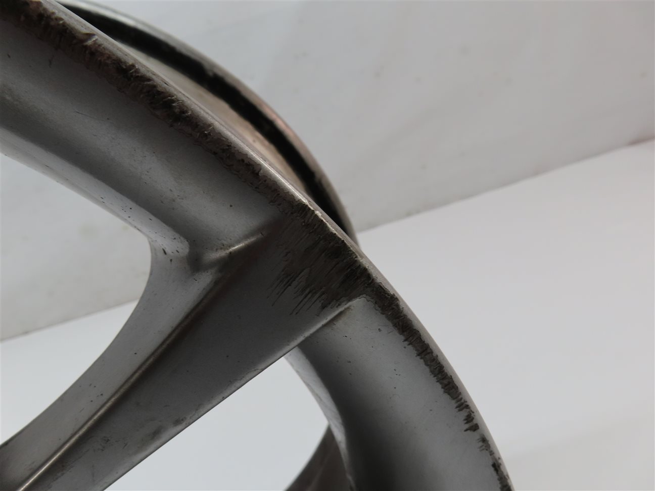 Thumbnail 8: 2003-2008 BMW Z4 (E85) 17x8 ALUMINUM ALLOY 10-SPOKE WHEEL RIM