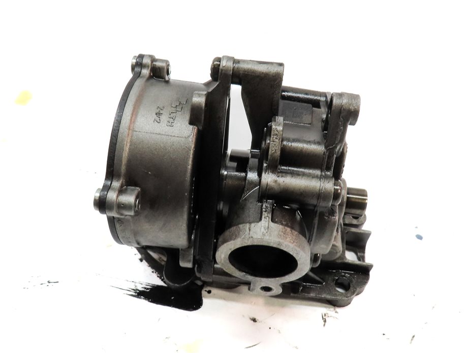 Thumbnail 1: 2014 AUDI A6 (C7 4G) 3.0L DIESEL (CPNB) ENGINE OIL PUMP