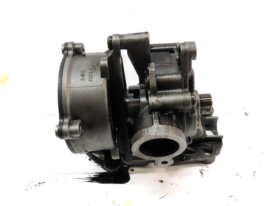 Thumbnail 2: 2014 AUDI A6 (C7 4G) 3.0L DIESEL (CPNB) ENGINE OIL PUMP
