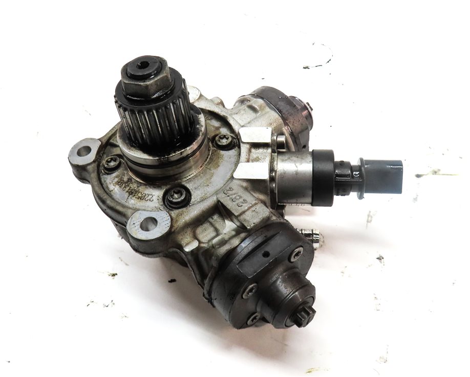 Thumbnail 2: 2013-2016 AUDI A6 A7 A8 Q5 Q7 TOUAREG - 3.0L TDI DIESEL HIGH PRESSURE FUEL PUMP