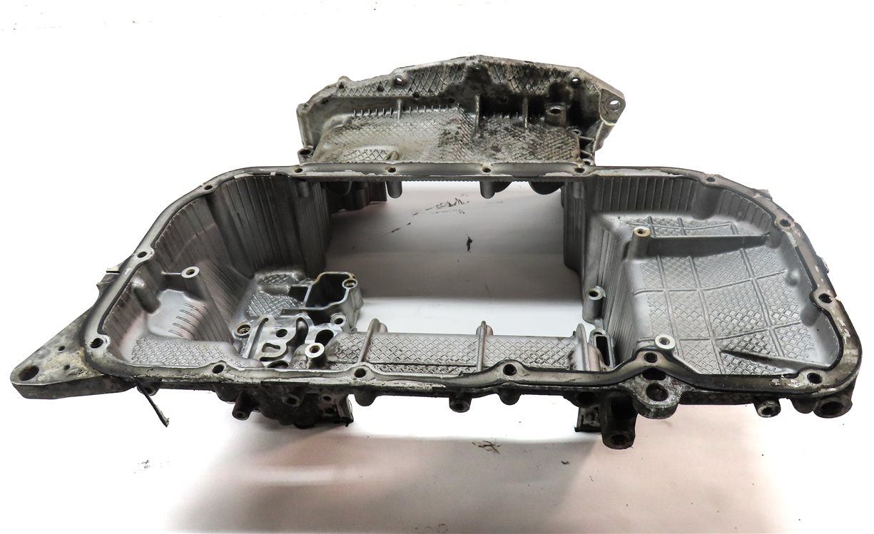 Thumbnail 4: 2014 AUDI A6 (C7 4G) 3.0L DIESEL (CPNB) UPPER ENGINE OIL PAN