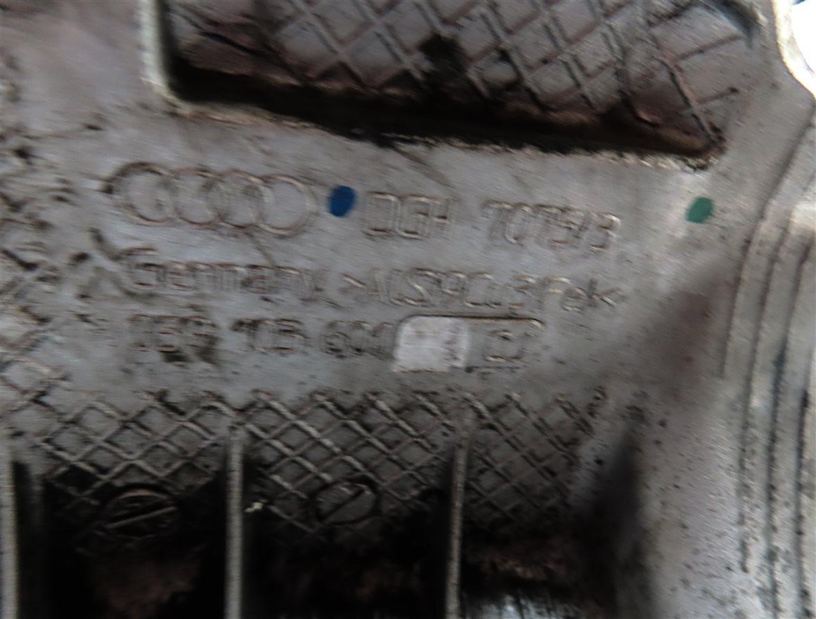 Thumbnail 7: 2014 AUDI A6 (C7 4G) 3.0L DIESEL (CPNB) UPPER ENGINE OIL PAN