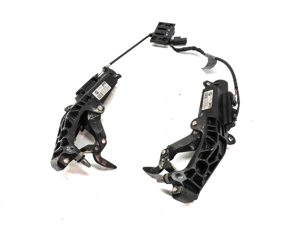 Thumbnail 1: 2005 BMW Z4 (E85) CONVERTIBLE TOP LEFT & RIGHT LOCK LATCH SET/2