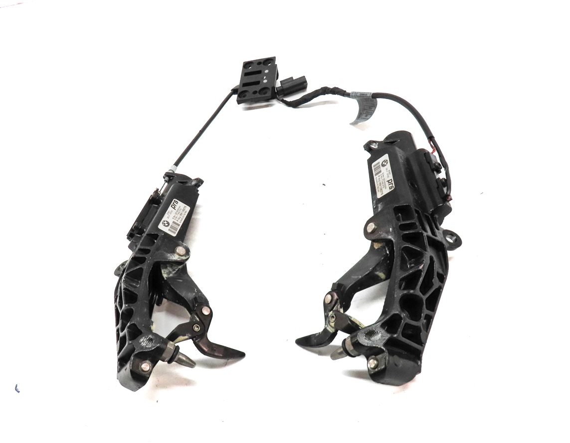 Thumbnail 2: 2005 BMW Z4 (E85) CONVERTIBLE TOP LEFT & RIGHT LOCK LATCH SET/2