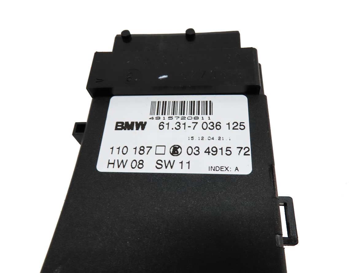 Thumbnail 6: 05 BMW Z4 CONVERTIBLE (E85) FRONT LEFT DRIVER MEMORY SEAT POSITION ADJUST SWITCH