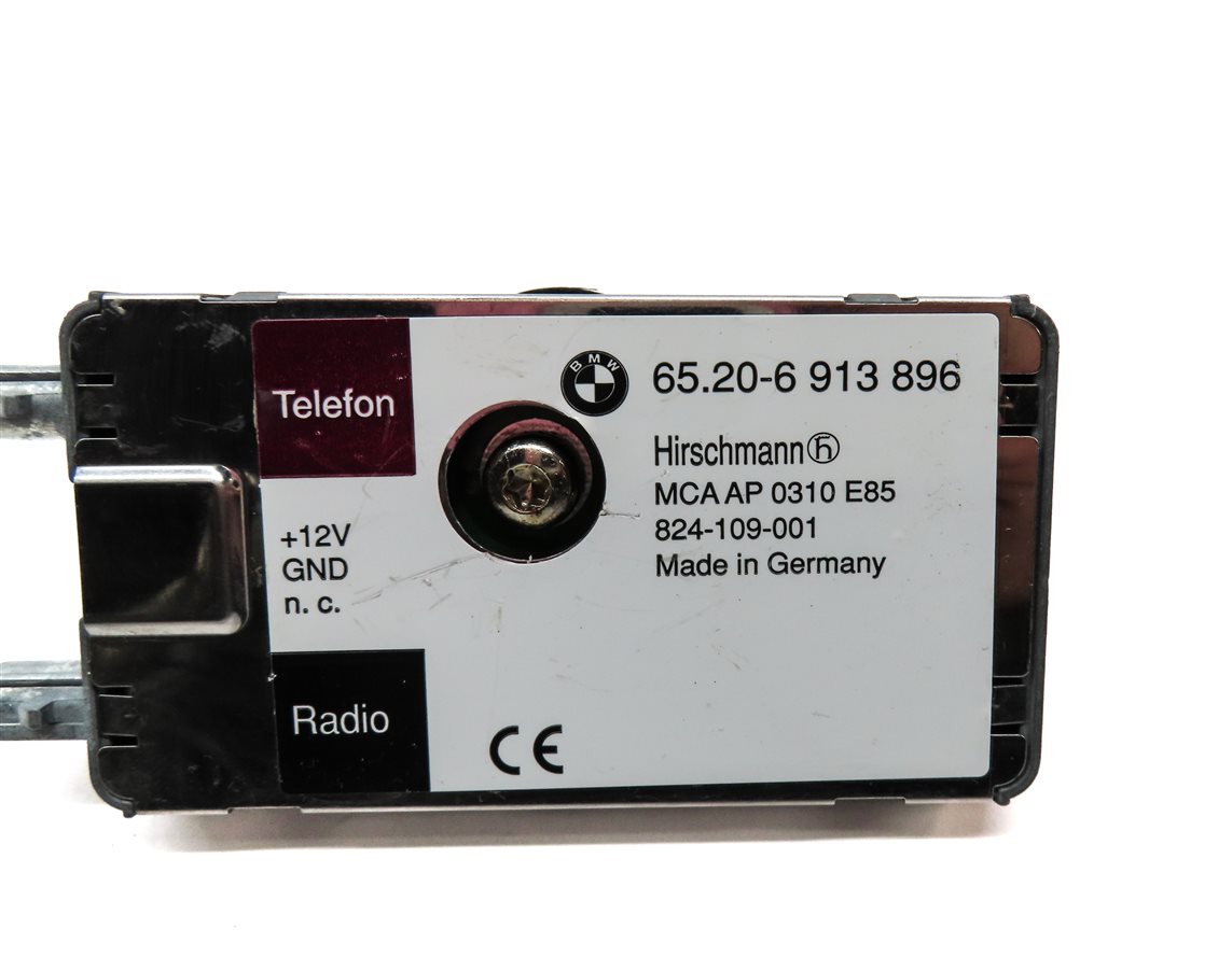 Thumbnail 4: 2005 BMW Z4 CONVERTIBLE (E85) PHONE RADIO ANTENNA BOOSTER CONTROL MODULE