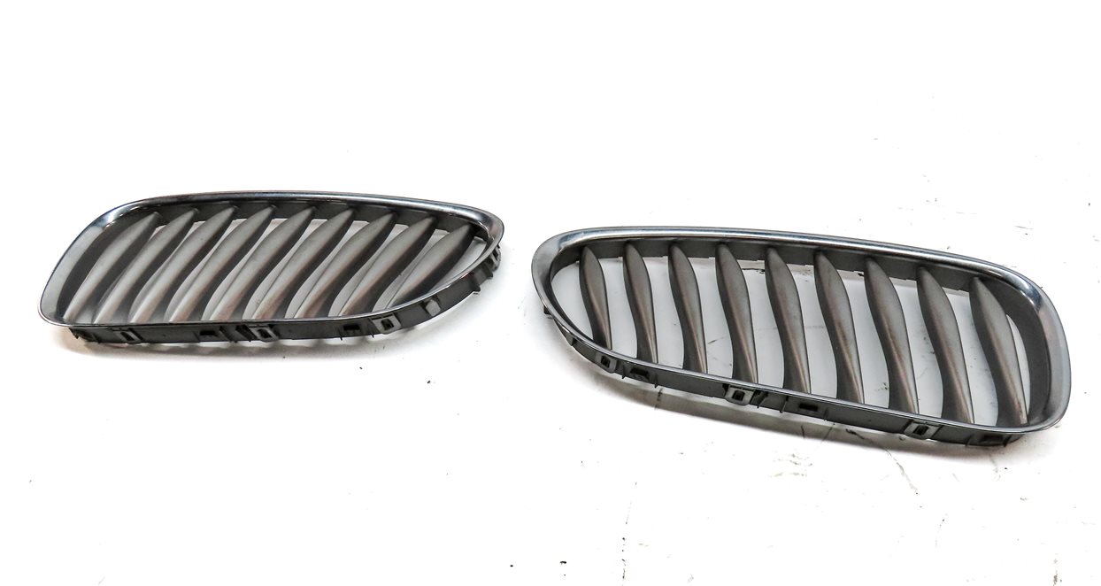 Thumbnail 2: 2003-2008 BMW Z4 (E85) FRONT LEFT & RIGHT CHROME HOOD VENT GRILLE SET (2)