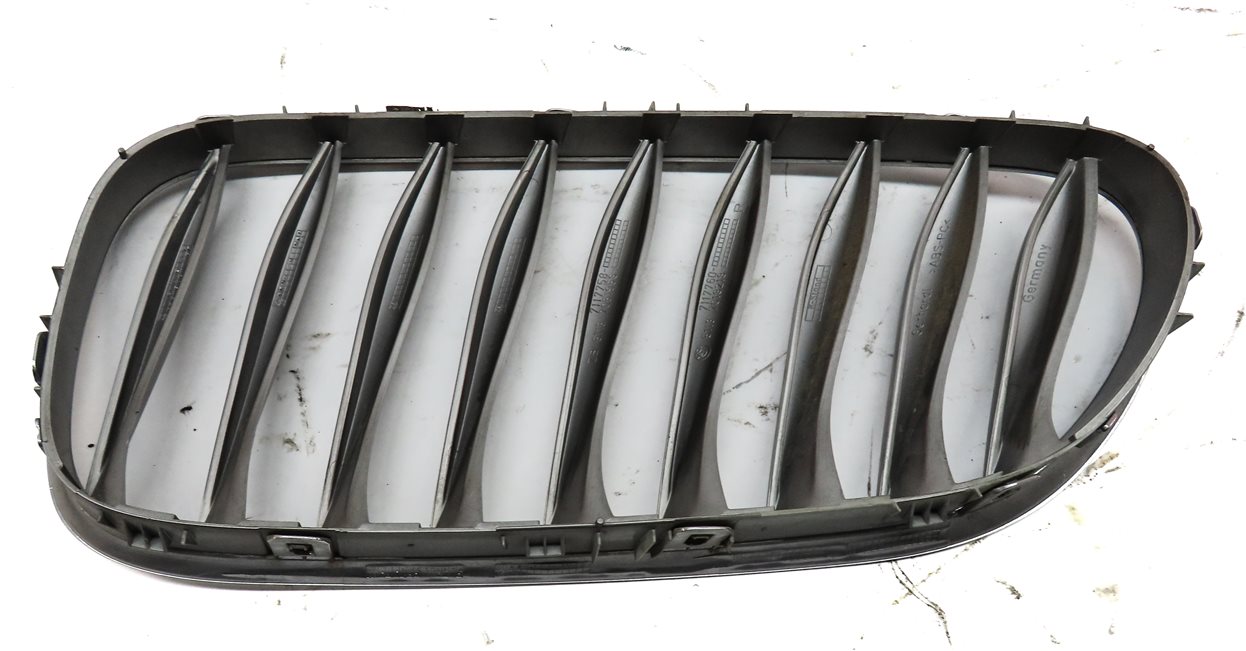 Thumbnail 6: 2003-2008 BMW Z4 (E85) FRONT LEFT & RIGHT CHROME HOOD VENT GRILLE SET (2)