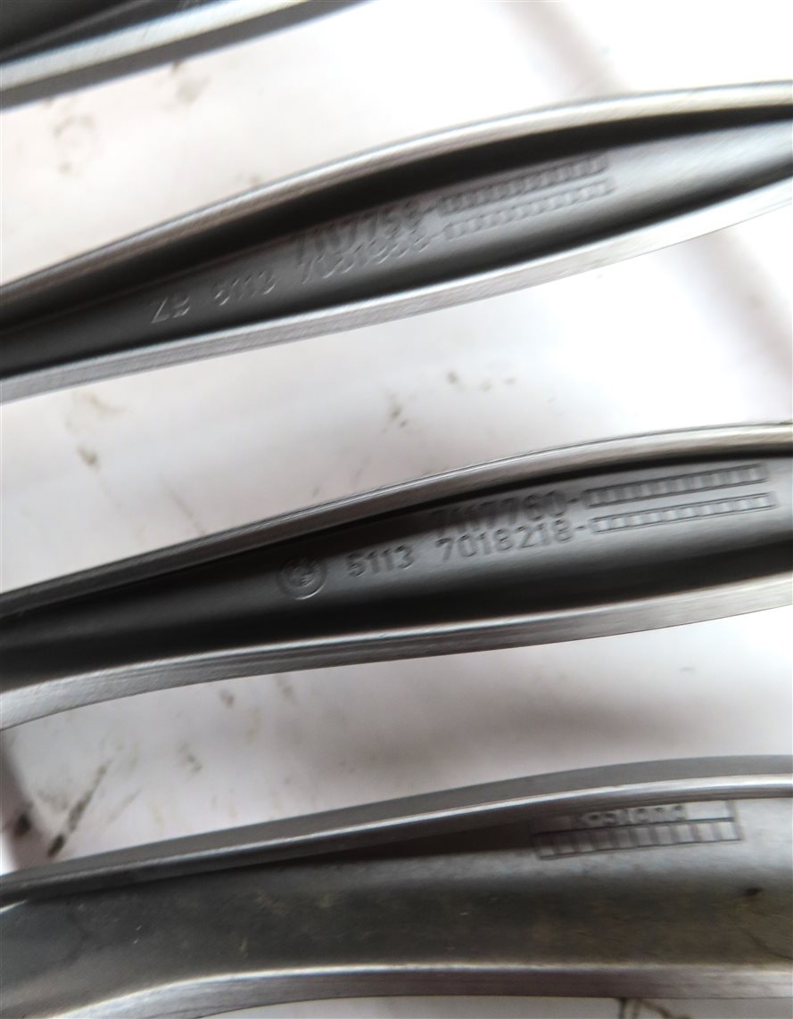 Thumbnail 7: 2003-2008 BMW Z4 (E85) FRONT LEFT & RIGHT CHROME HOOD VENT GRILLE SET (2)