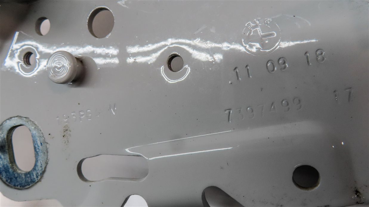 Thumbnail 8: 2018-2023 BMW X3 (G01 G02) FRONT LEFT & RIGHT HOOD HINGE SET 2 (WHITE)