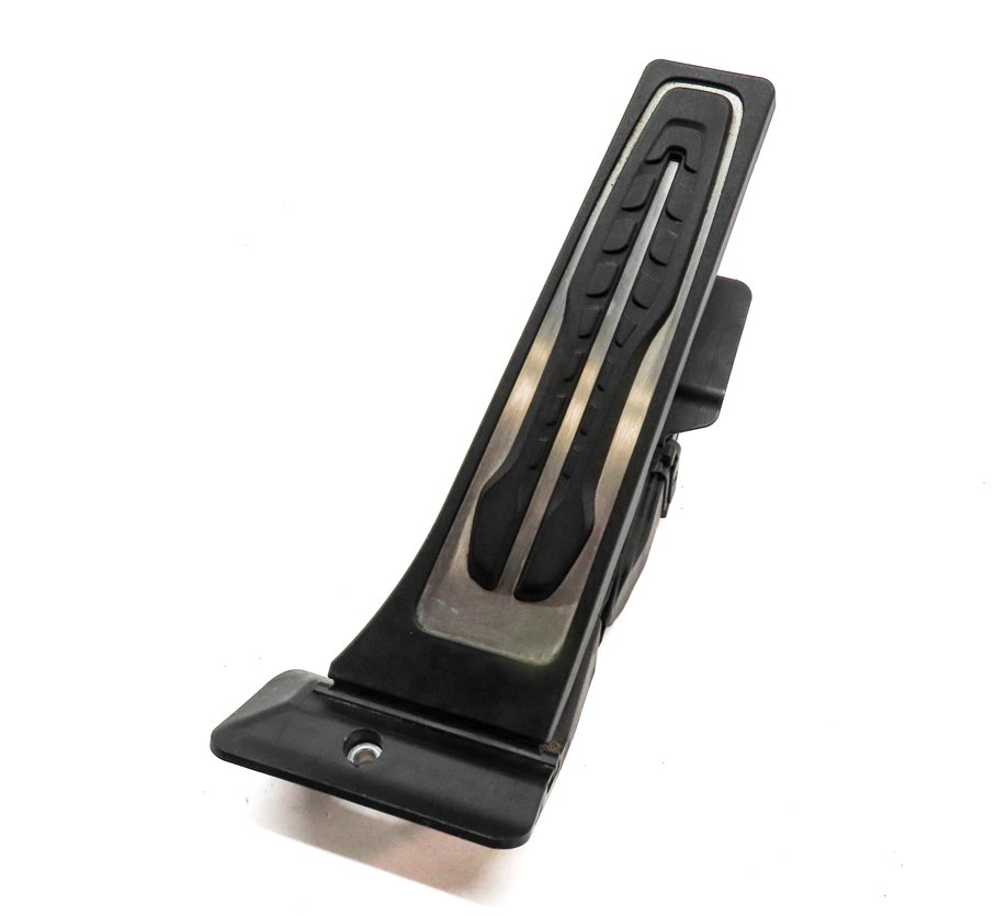 Thumbnail 1: 2019 BMW X3 (G01) FRONT LEFT DRIVER SIDE ACCELERATOR GAS PEDAL