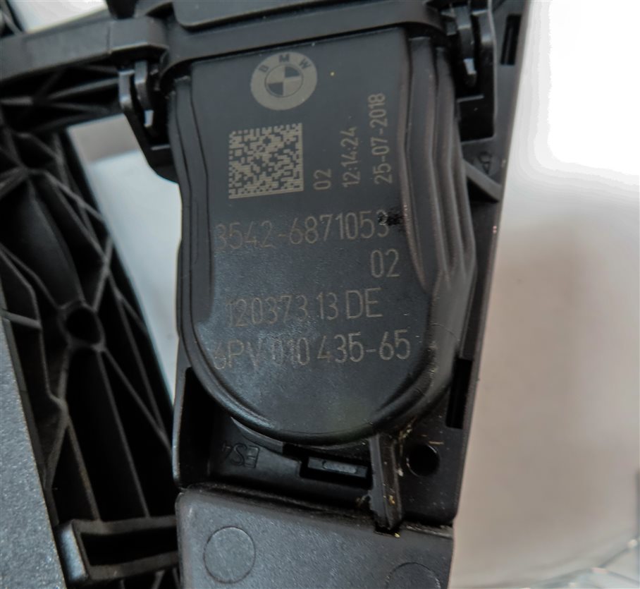 Thumbnail 6: 2019 BMW X3 (G01) FRONT LEFT DRIVER SIDE ACCELERATOR GAS PEDAL