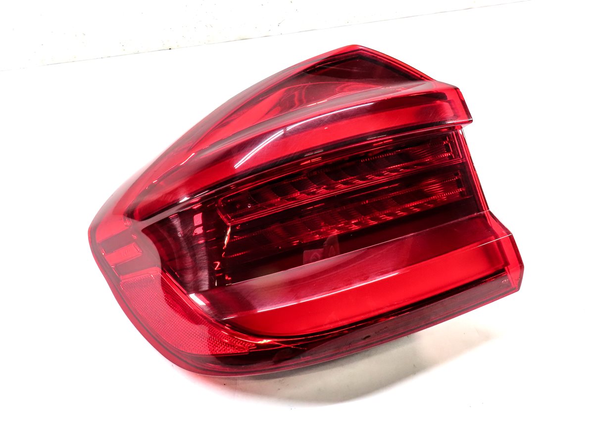 Thumbnail 2: 18-21 BMW X3 (G01) REAR LEFT DRIVER OUTER TAILLIGHT (FOR w/ ADAPTIVE HEADLIGHTS)