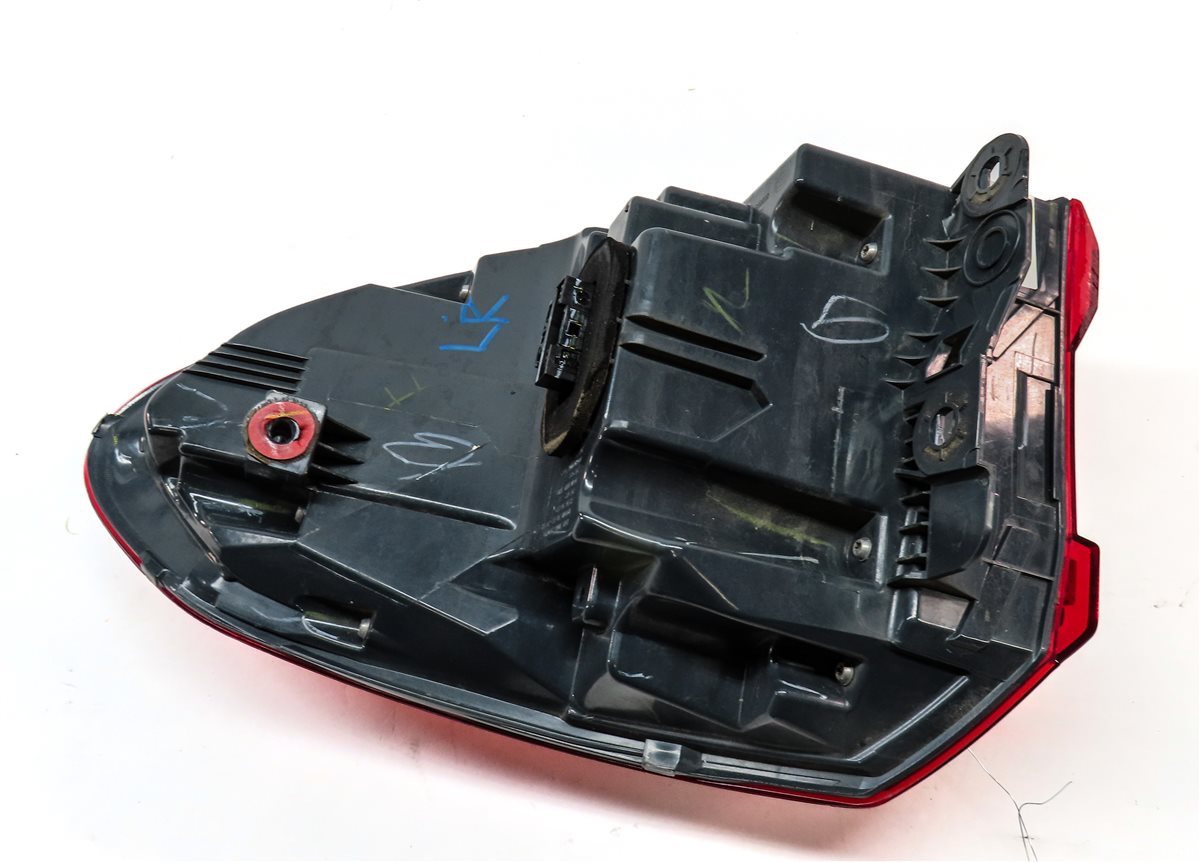 Thumbnail 4: 18-21 BMW X3 (G01) REAR LEFT DRIVER OUTER TAILLIGHT (FOR w/ ADAPTIVE HEADLIGHTS)