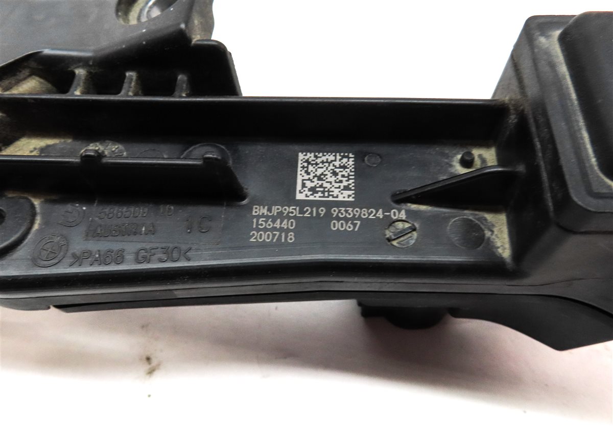 Thumbnail 5: 2019 BMW X3 (G01) FRONT JUNCTION BLOCK BATTERY VOLTAGE CONTROL MODULE