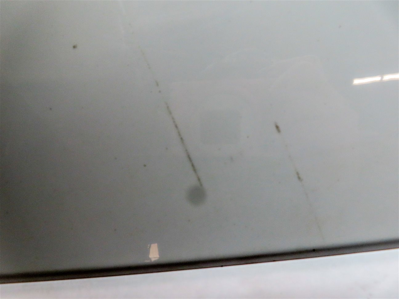 Thumbnail 7: 2018-2023 BMW X3 (G01) REAR UPPER HATCH TRUNK SPOILER WING TRIM (WHITE)