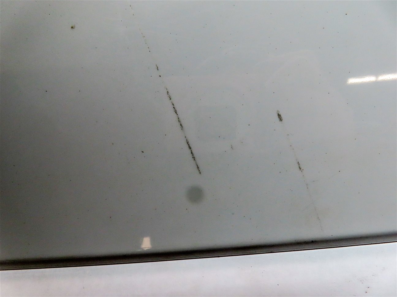 Thumbnail 8: 2018-2023 BMW X3 (G01) REAR UPPER HATCH TRUNK SPOILER WING TRIM (WHITE)