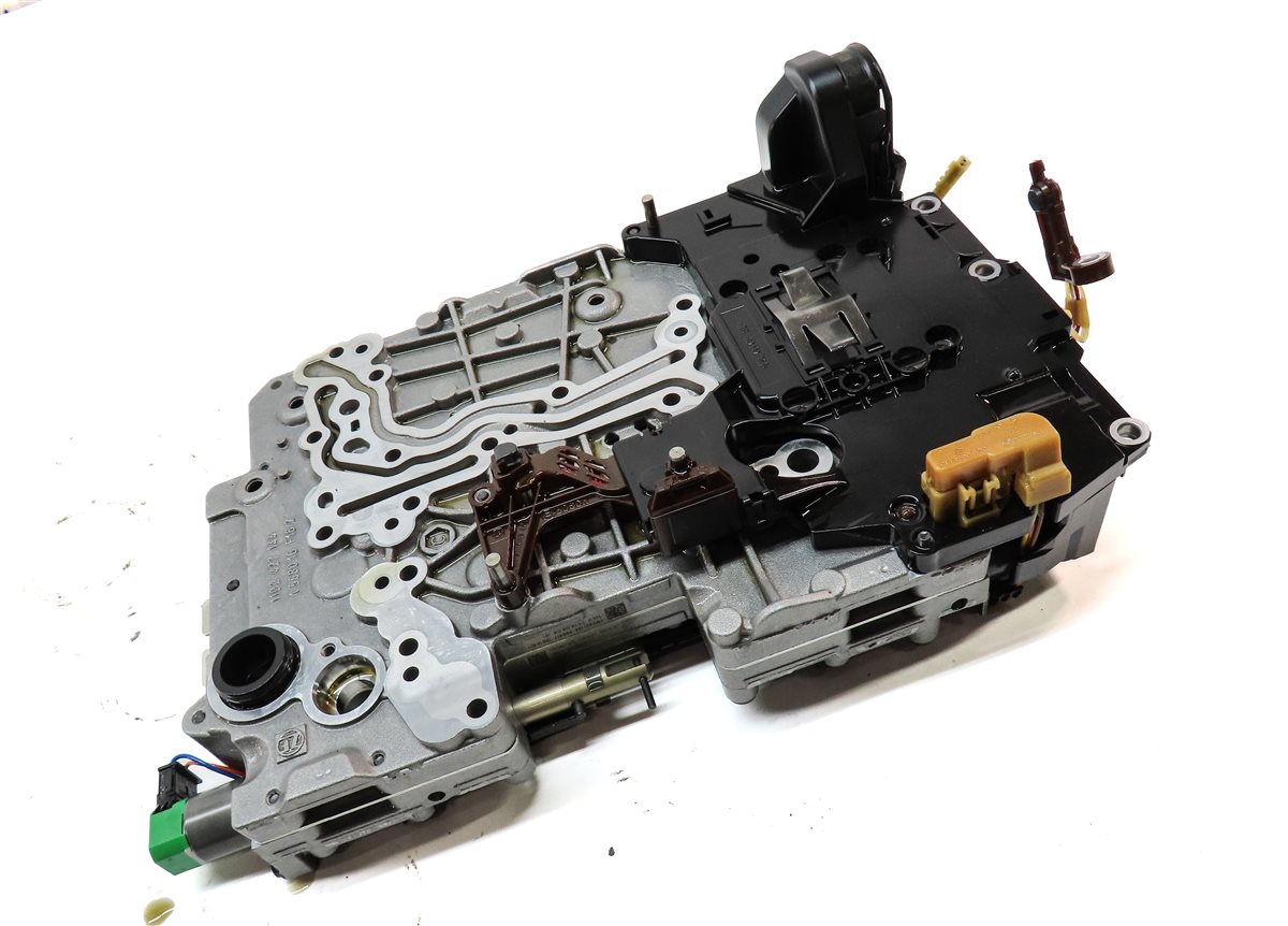 Thumbnail 3: 18-19 BMW X3 X4 (G01 G02) 3.0L 8 SPEED AUTO AUTOMATIC TRANSMISSION VALVE BODY