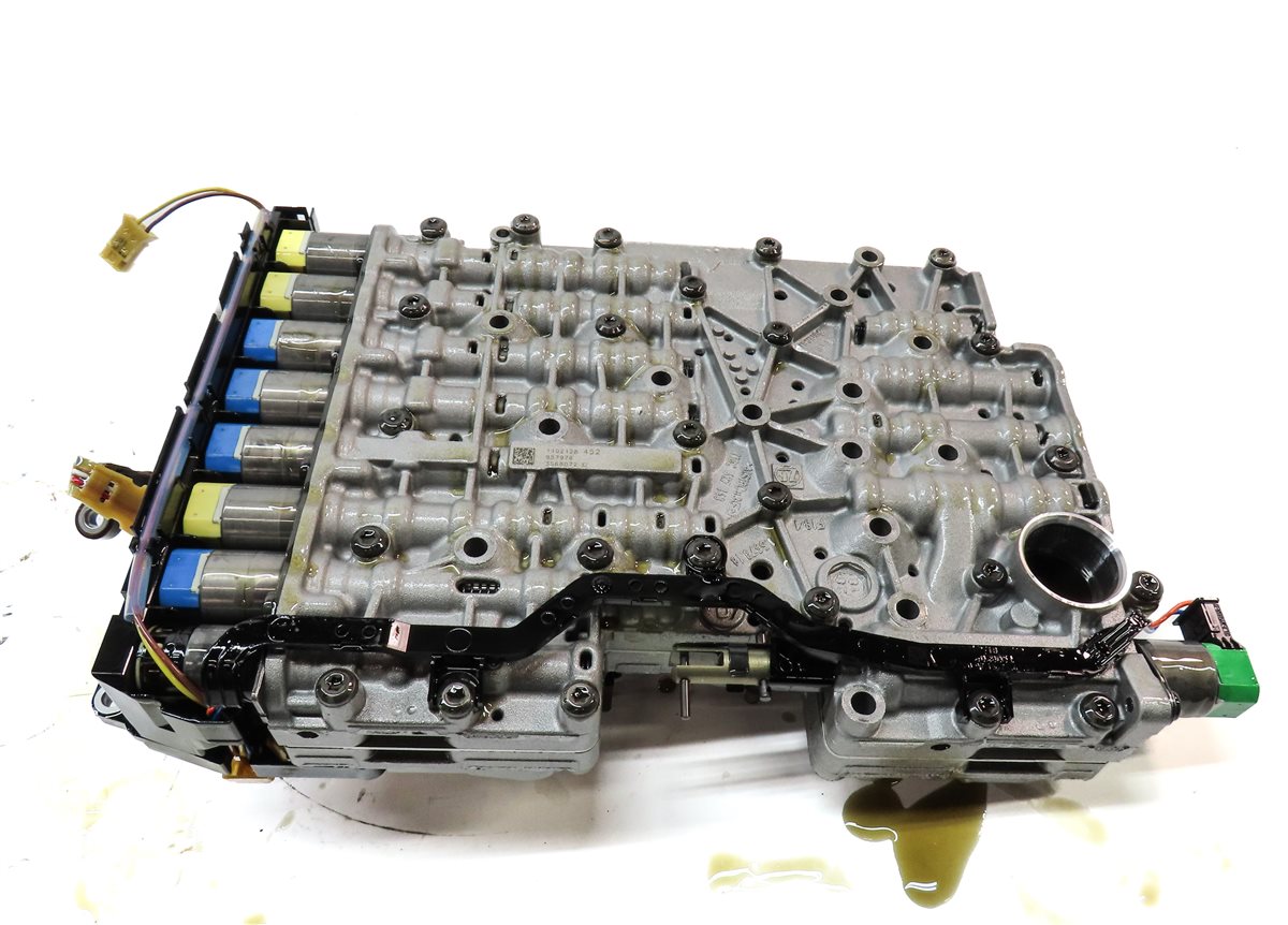 Thumbnail 5: 18-19 BMW X3 X4 (G01 G02) 3.0L 8 SPEED AUTO AUTOMATIC TRANSMISSION VALVE BODY