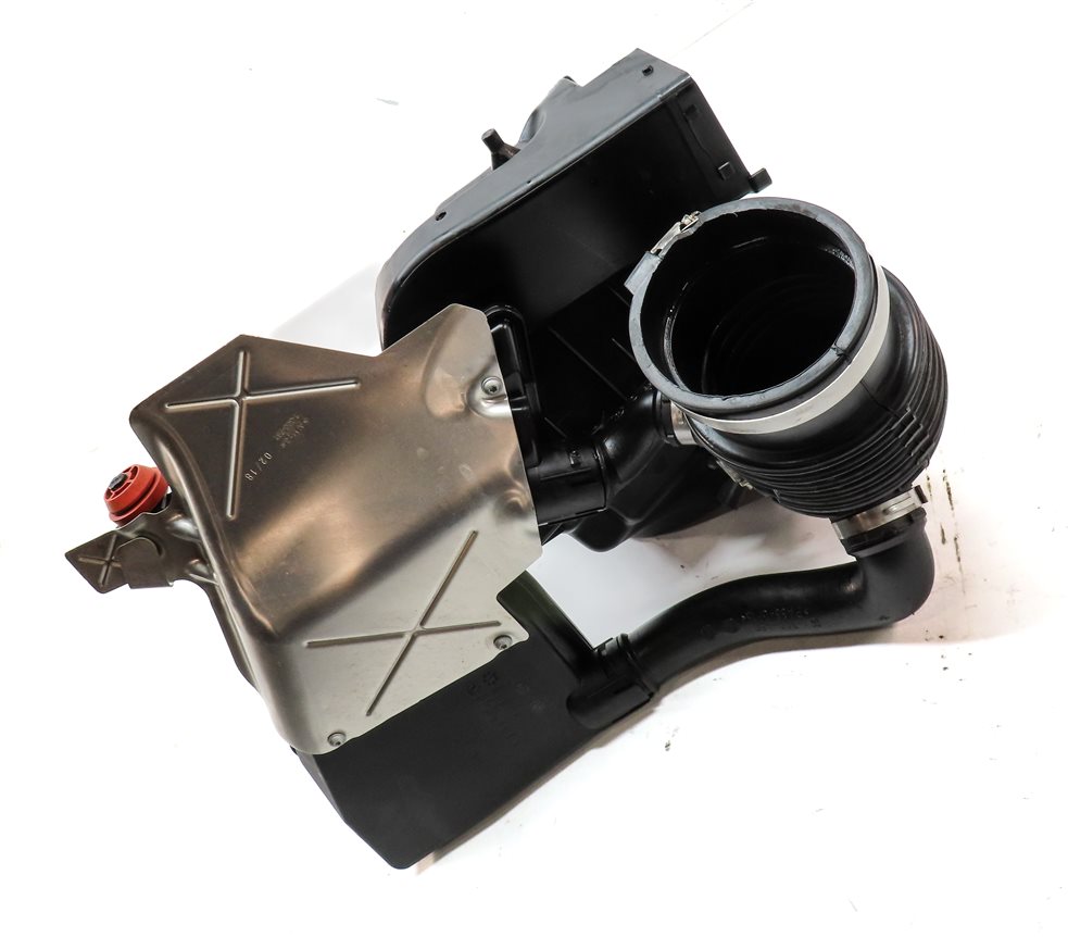 Thumbnail 3: 2018-2019 BMW X3 M40i (G01) 3.0L TURBO (B58) ENGINE AIR FILTER BOX