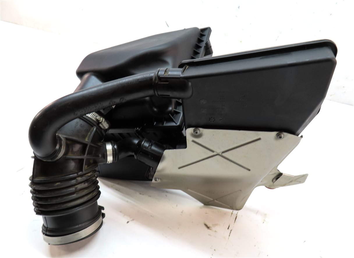 Thumbnail 6: 2018-2019 BMW X3 M40i (G01) 3.0L TURBO (B58) ENGINE AIR FILTER BOX