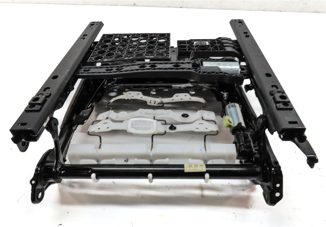 Thumbnail 6: 2018-2023 BMW X3 X4 (G01 G02) FRONT DRIVER SEAT TRACK w/ ADJUST MOTORS