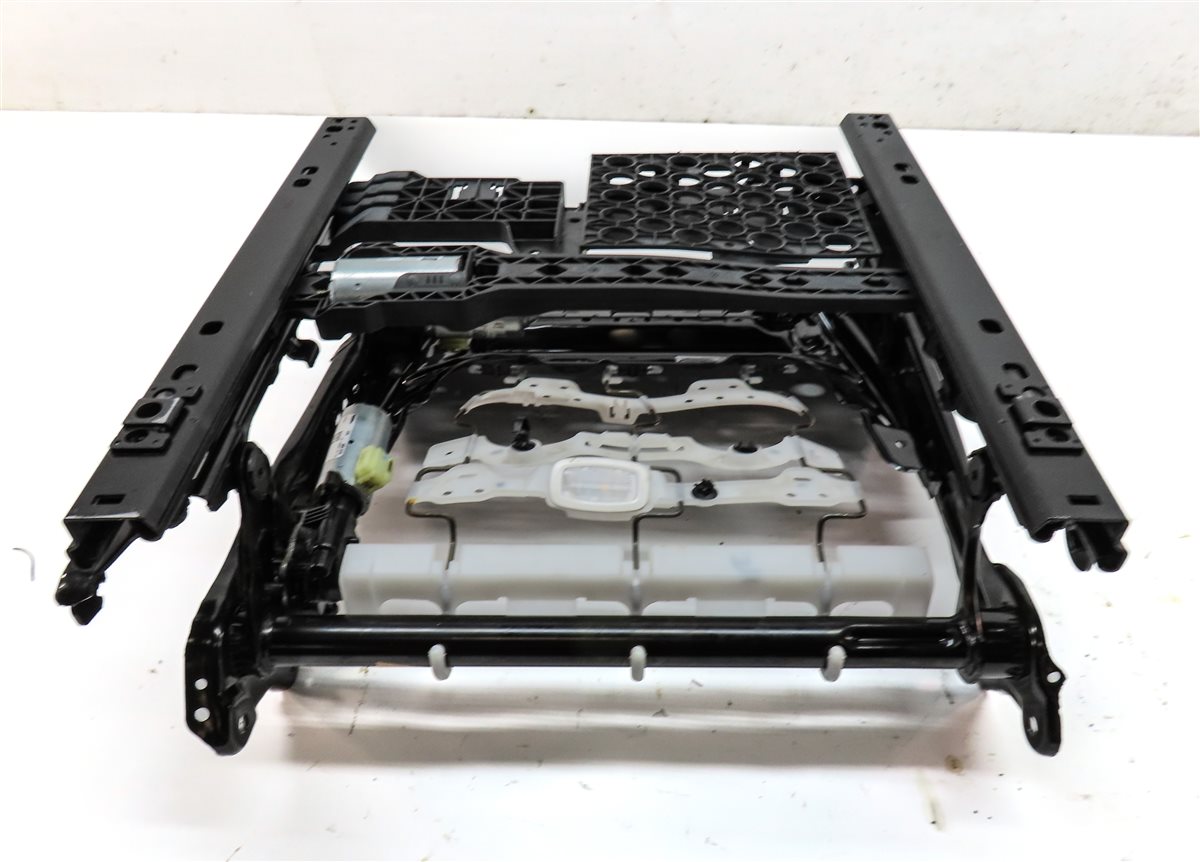 Thumbnail 6: 2018-2023 BMW X3 X4 (G01 G02) FRONT RIGHT PASSENGER SEAT TRACK w/ ADJUST MOTORS