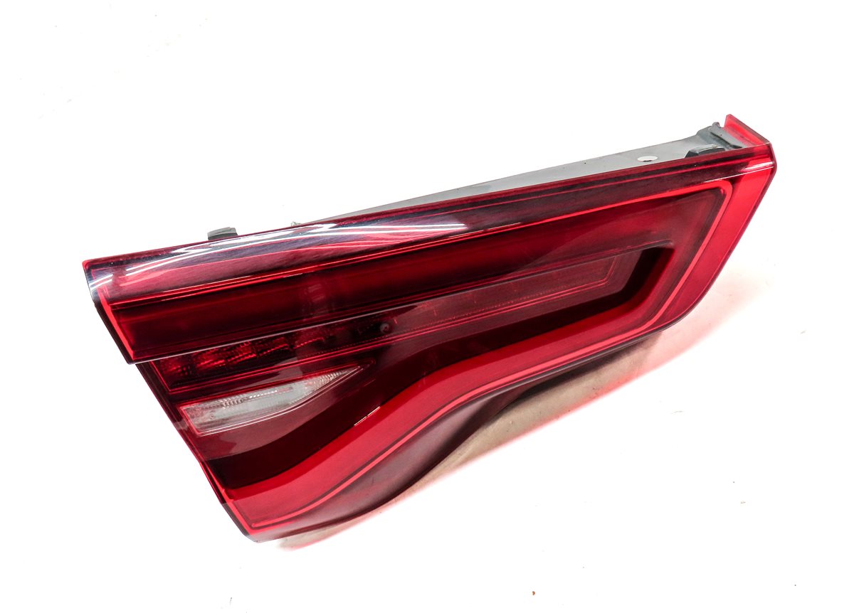 Thumbnail 4: 18-21 BMW X3 (G01) REAR LEFT INNER TAILLIGHT LAMP (FOR w/ ADAPTIVE HEADLIGHTS)