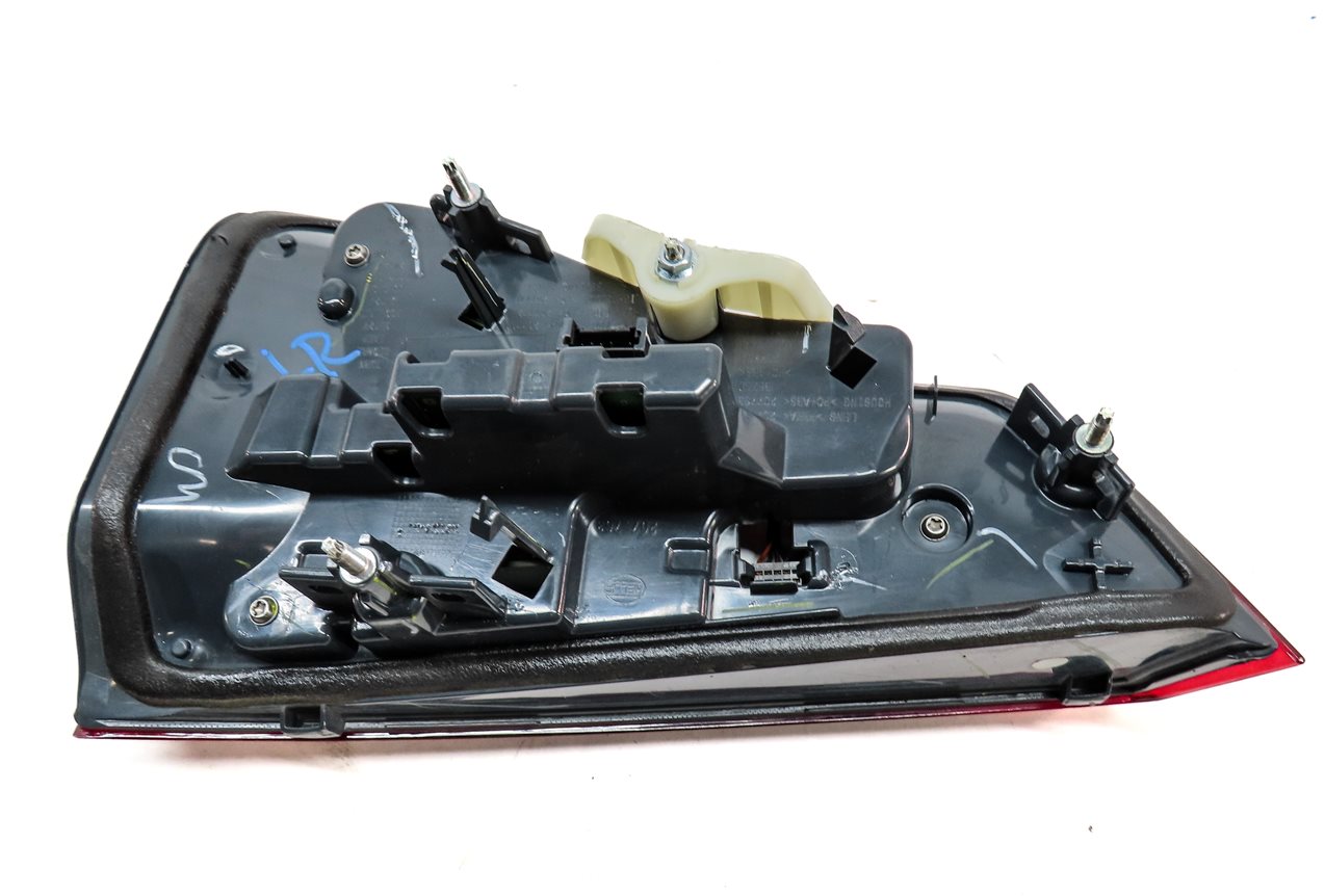 Thumbnail 5: 18-21 BMW X3 (G01) REAR LEFT INNER TAILLIGHT LAMP (FOR w/ ADAPTIVE HEADLIGHTS)