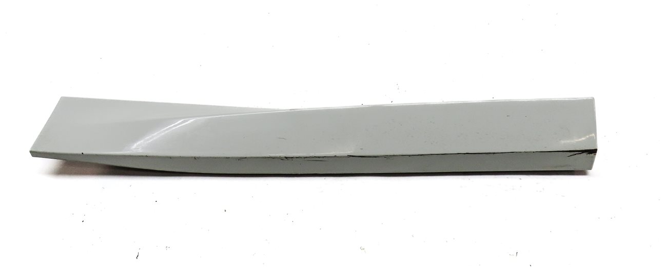 Thumbnail 2: 2018-2023 BMW X3 X4 (G01 G02) REAR RIGHT LOWER DOOR TRIM MOULDING PANEL (WHITE)