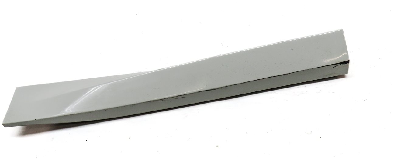 Thumbnail 3: 2018-2023 BMW X3 X4 (G01 G02) REAR RIGHT LOWER DOOR TRIM MOULDING PANEL (WHITE)