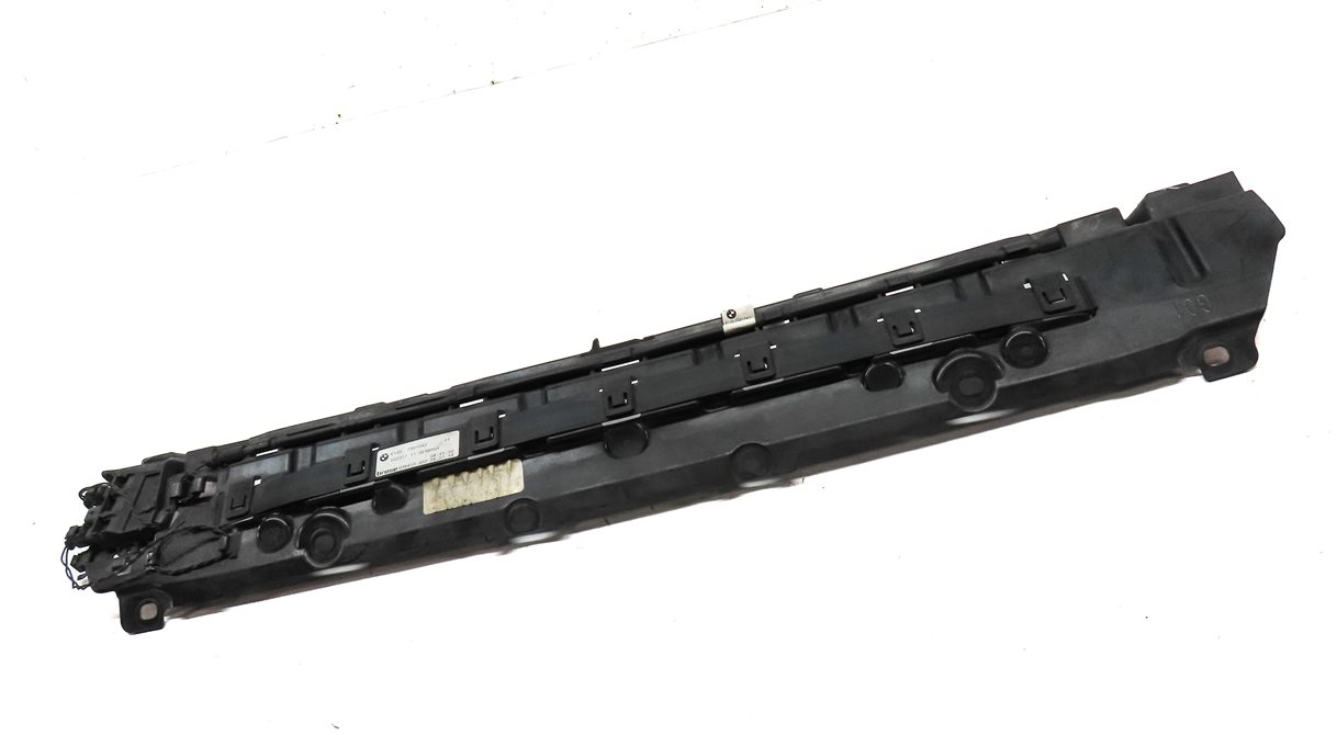 Thumbnail 3: 2019 BMW X3 (G01) REAR LOWER BUMPER COVER w/ SMART TRUNK OPENER