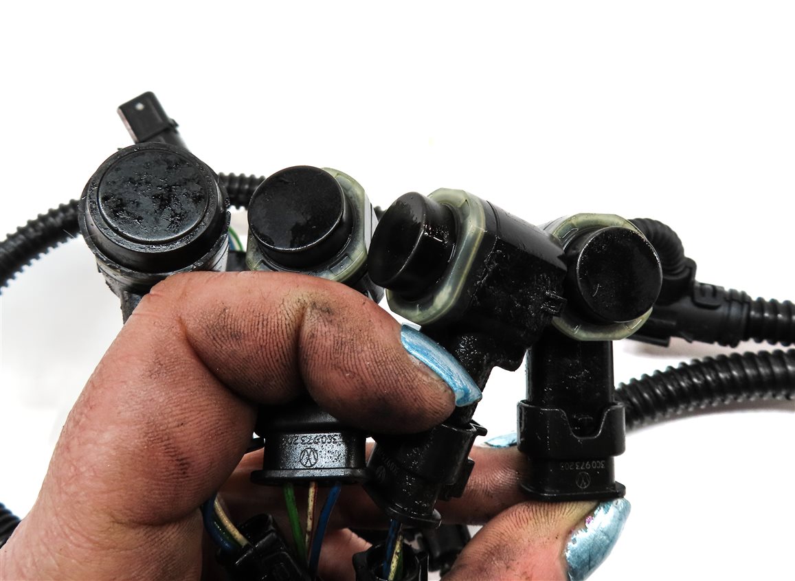 Thumbnail 5: 2011 PORSCHE CAYENNE 958 REAR PARK ASSIST PDC SENSOR SET4 (Black) & WIRE HARNESS