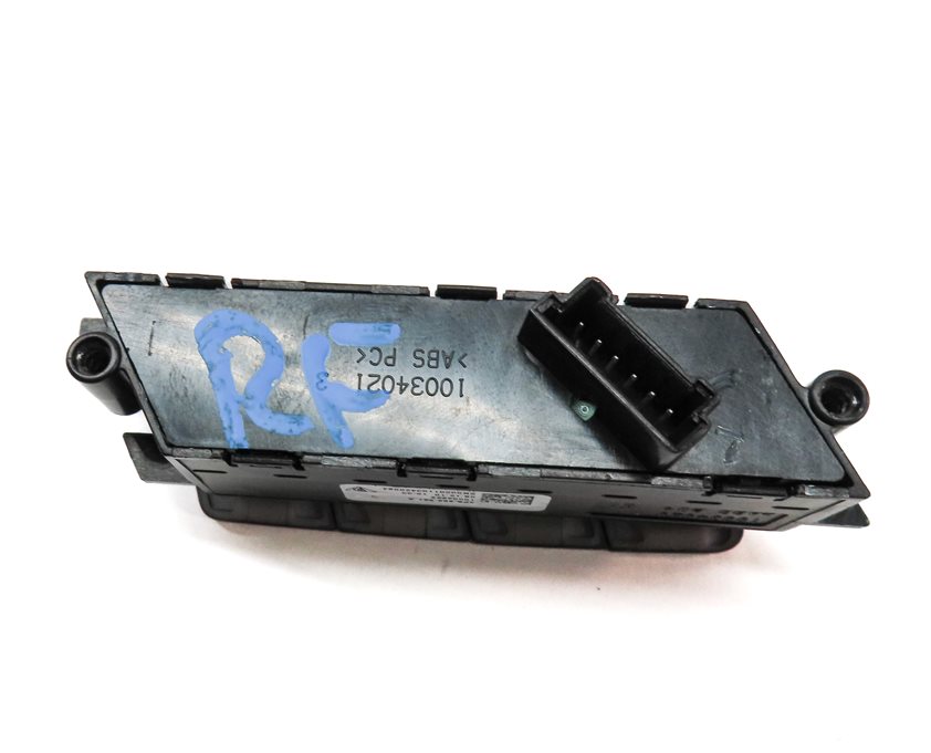 Thumbnail 5: 2011 PORSCHE CAYENNE (958) FRONT RIGHT PASSENGER SEAT MEMORY SWITCH BUTTON PANEL