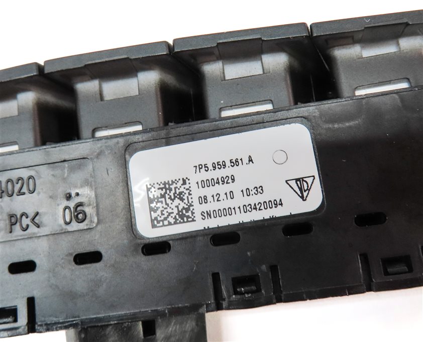 Thumbnail 6: 2011 PORSCHE CAYENNE (958) FRONT RIGHT PASSENGER SEAT MEMORY SWITCH BUTTON PANEL