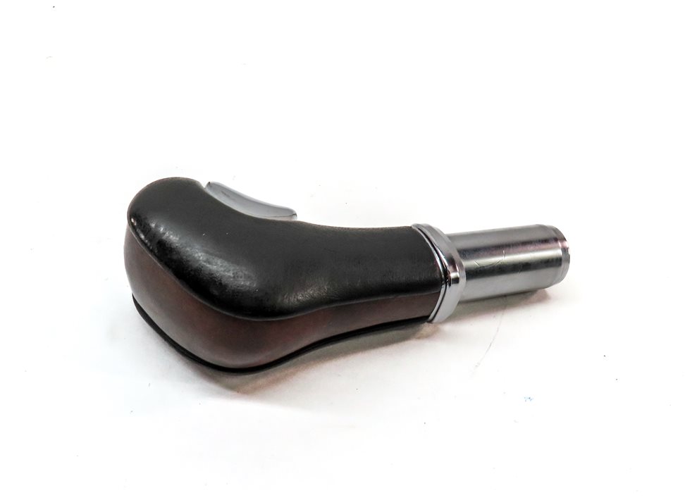 Thumbnail 2: 2011 PORSCHE CAYENNE (958) CENTER CONSOLE AUTOMATIC SHIFTER SHIFT KNOB (BLACK)