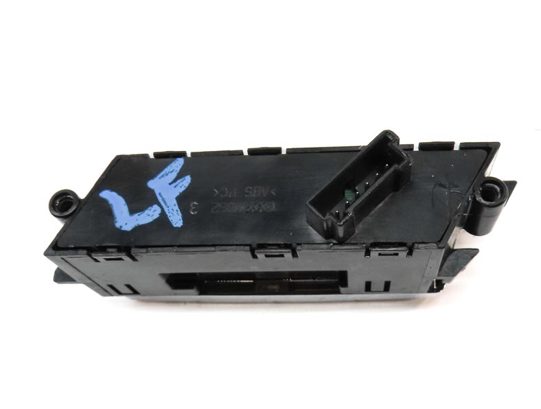 Thumbnail 5: 2011 PORSCHE CAYENNE (958) FRONT LEFT DRIVER SEAT MEMORY SWITCH BUTTON PANEL