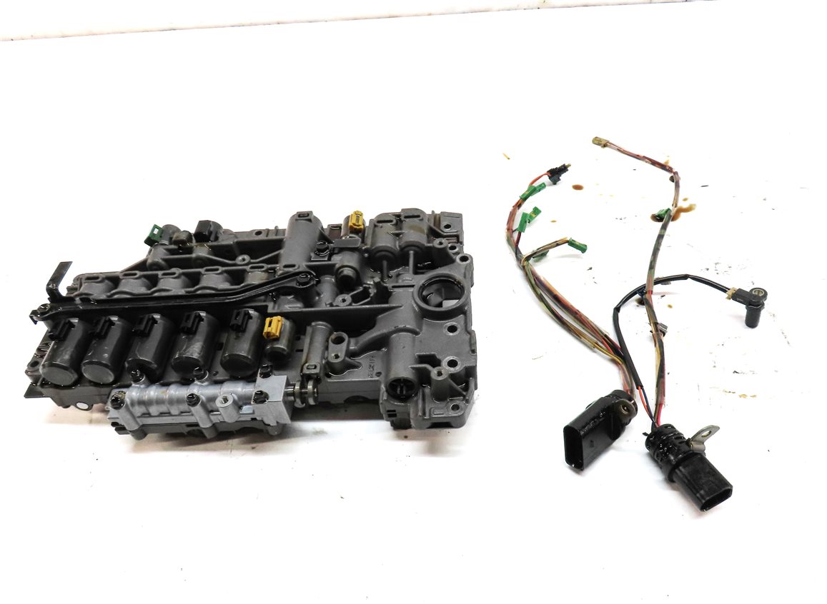 Thumbnail 2: 2011-2018 PORSCHE CAYENNE (958) S / GTS / BASE - AUTO TRANSMISSION VALVE BODY