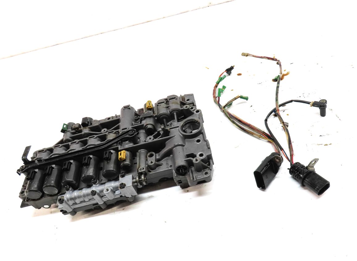 Thumbnail 3: 2011-2018 PORSCHE CAYENNE (958) S / GTS / BASE - AUTO TRANSMISSION VALVE BODY