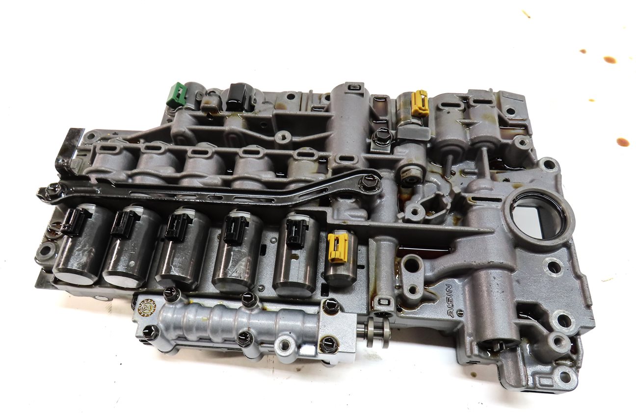 Thumbnail 6: 2011-2018 PORSCHE CAYENNE (958) S / GTS / BASE - AUTO TRANSMISSION VALVE BODY