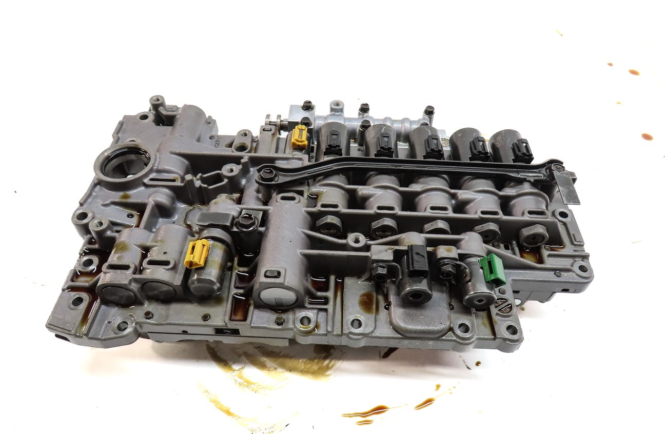 Thumbnail 8: 2011-2018 PORSCHE CAYENNE (958) S / GTS / BASE - AUTO TRANSMISSION VALVE BODY